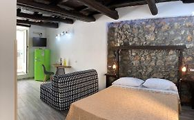 Conte'S House